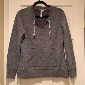 Gray pull over sweatshirt